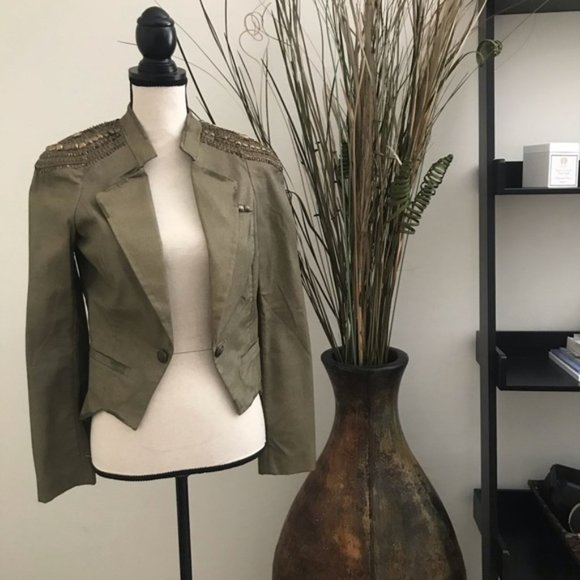 New LaROK Luxe corporal military embellished shoulder padded epaulette blazer